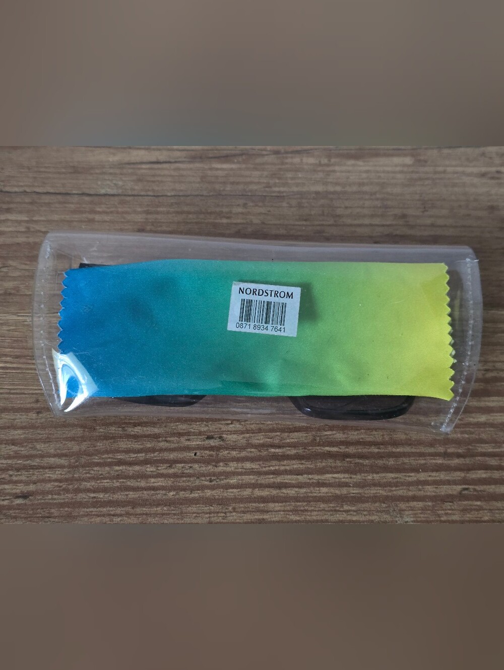 QUAY Australia Level Up Square Sunglasses - Picture 10 of 10
